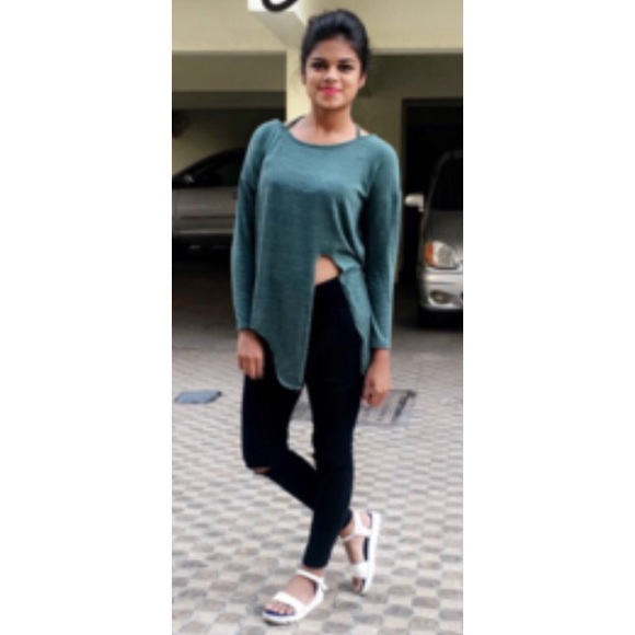 ‼️LAST ONE‼️ Criss Cross Tie Front T-Shirt - Picture 7 of 7